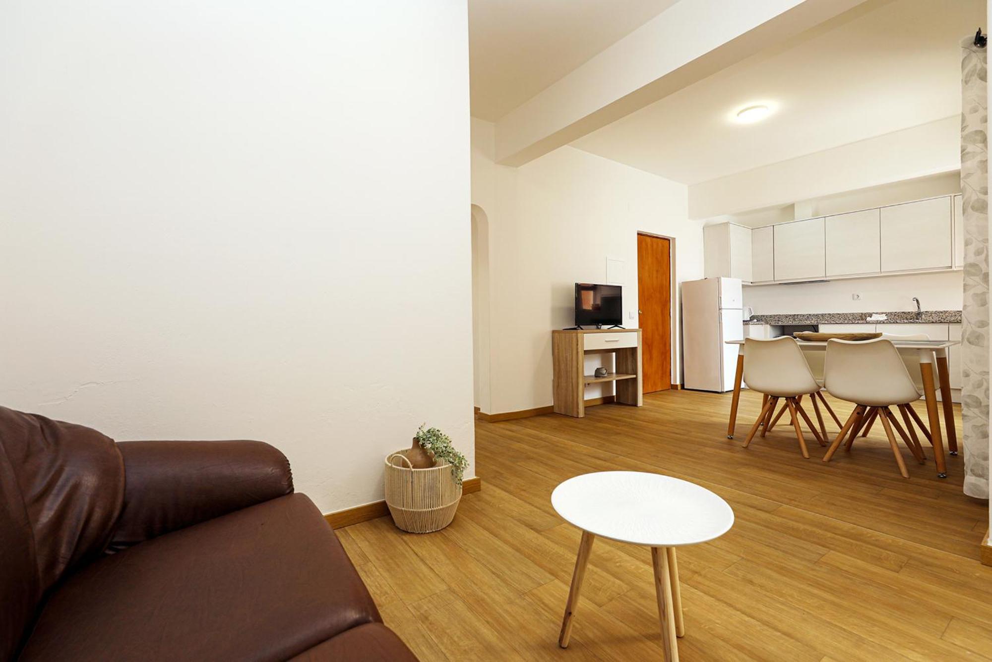 B87 - Windmill 2 Bed In Apartment Odiaxere