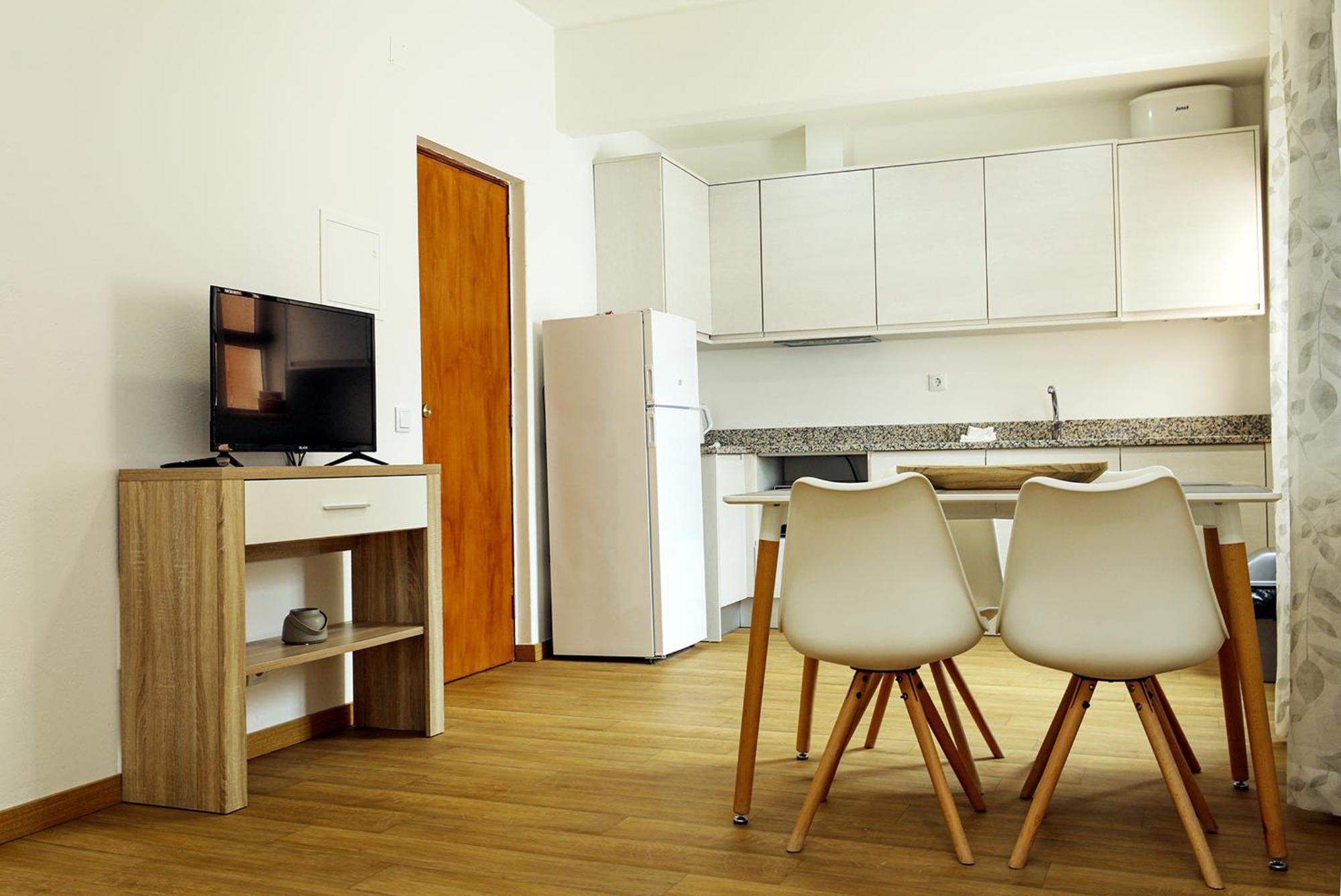 B87 - Windmill 2 Bed In Odiaxere