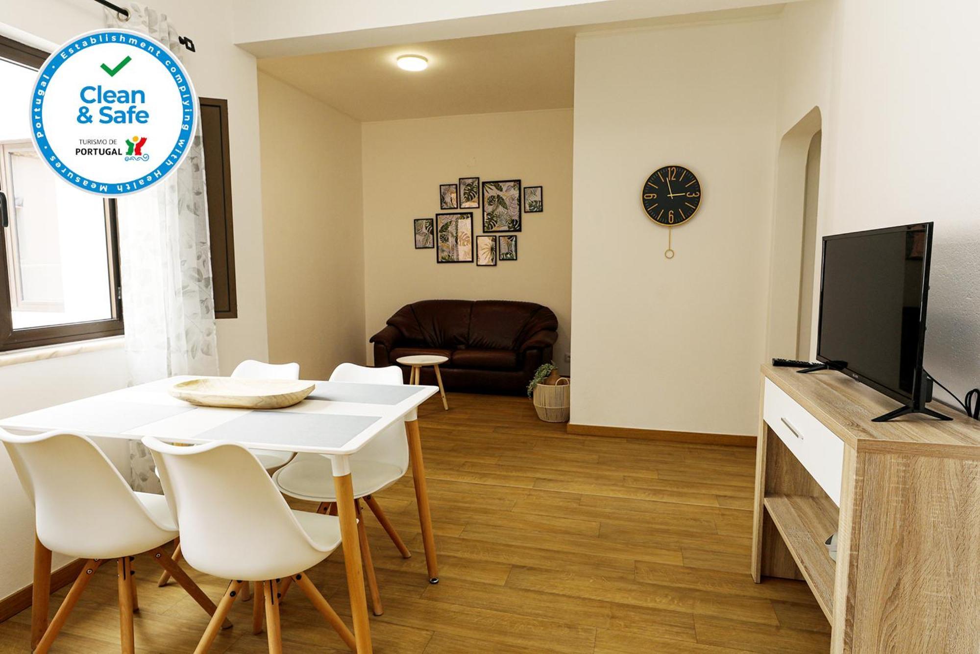 B87 - Windmill 2 Bed In Odiaxere